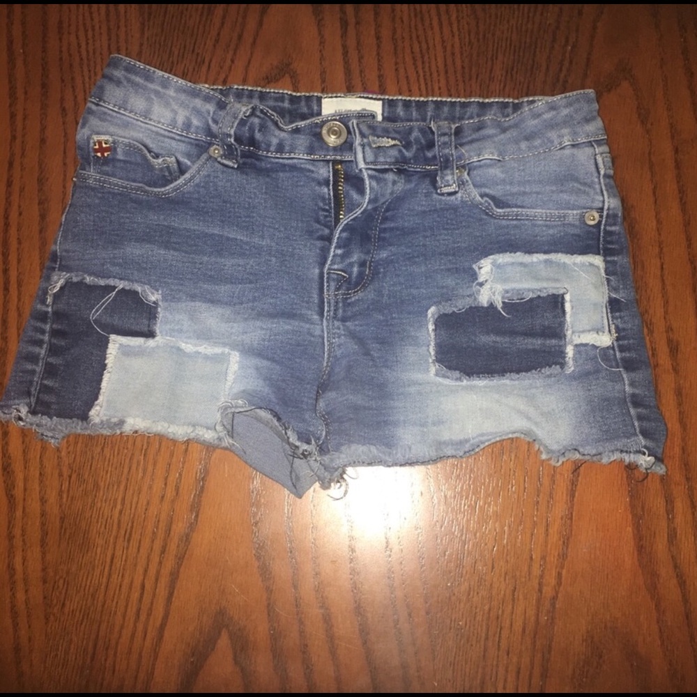 Cute patched Jean shorts